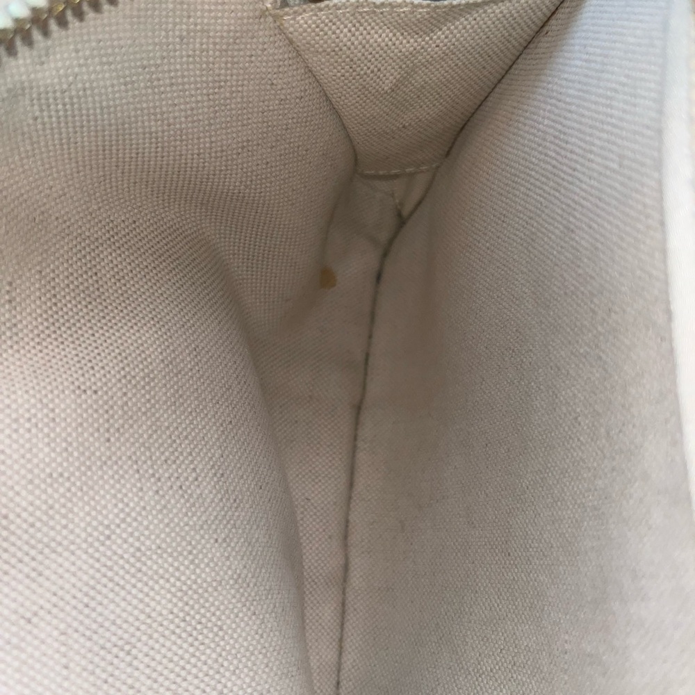 Gucci Beige Backpack with Floral Accents - Picture 5 of 11